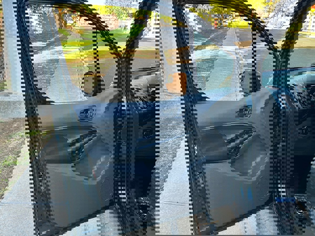 Used 2019 Ford Transit Connect XL image 38