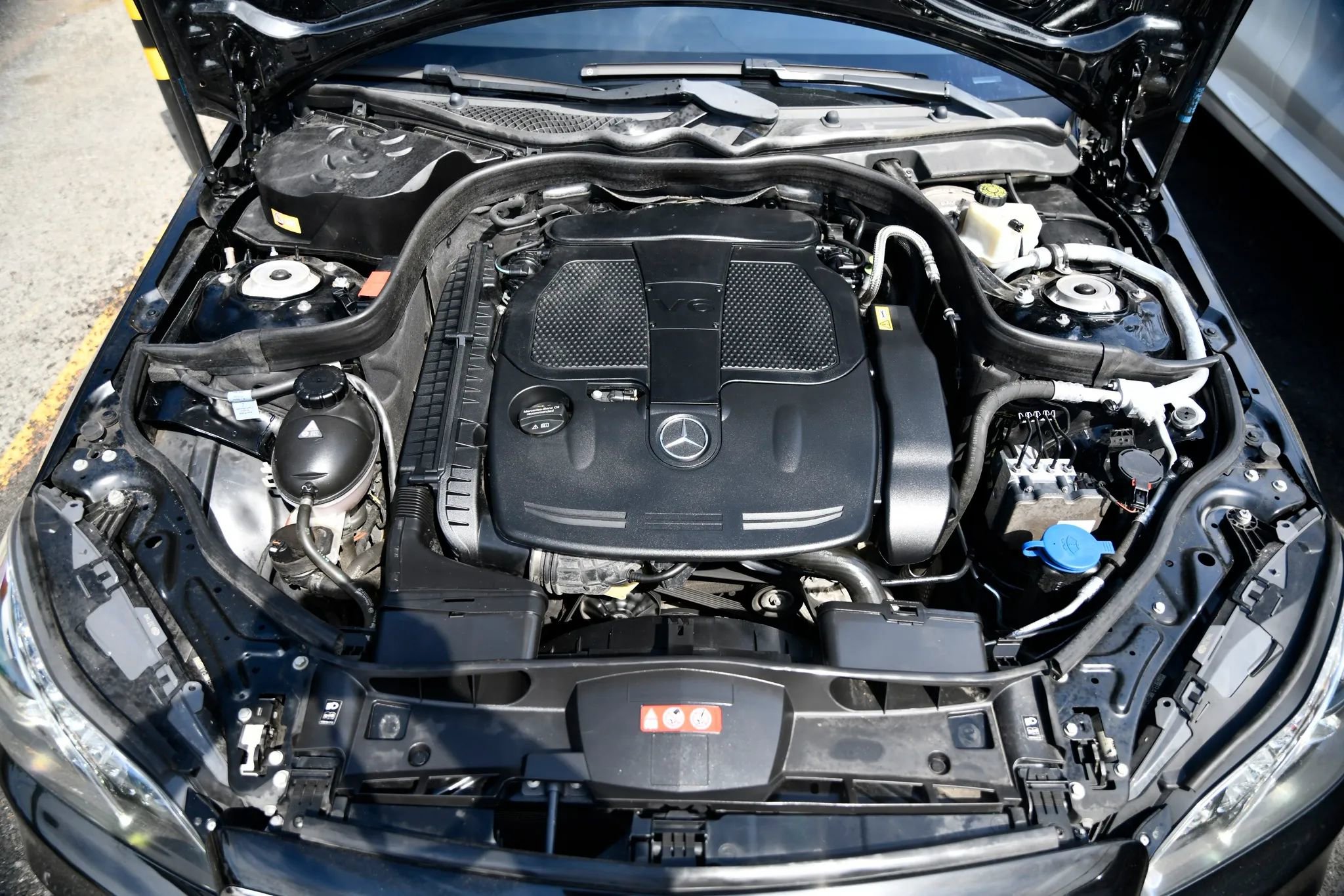 Used 2016 Mercedes-Benz E 350 4MATIC Sedan image 37