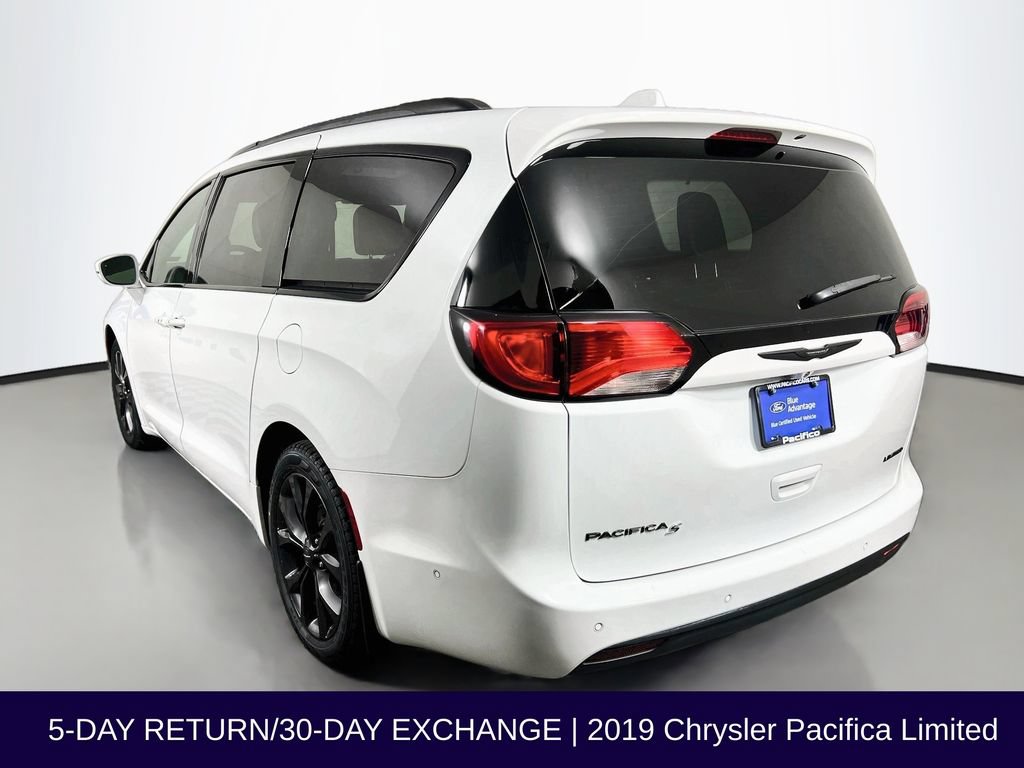 Used 2019 Chrysler Pacifica Limited w/ Advanced Safetytec Group FWD image 6