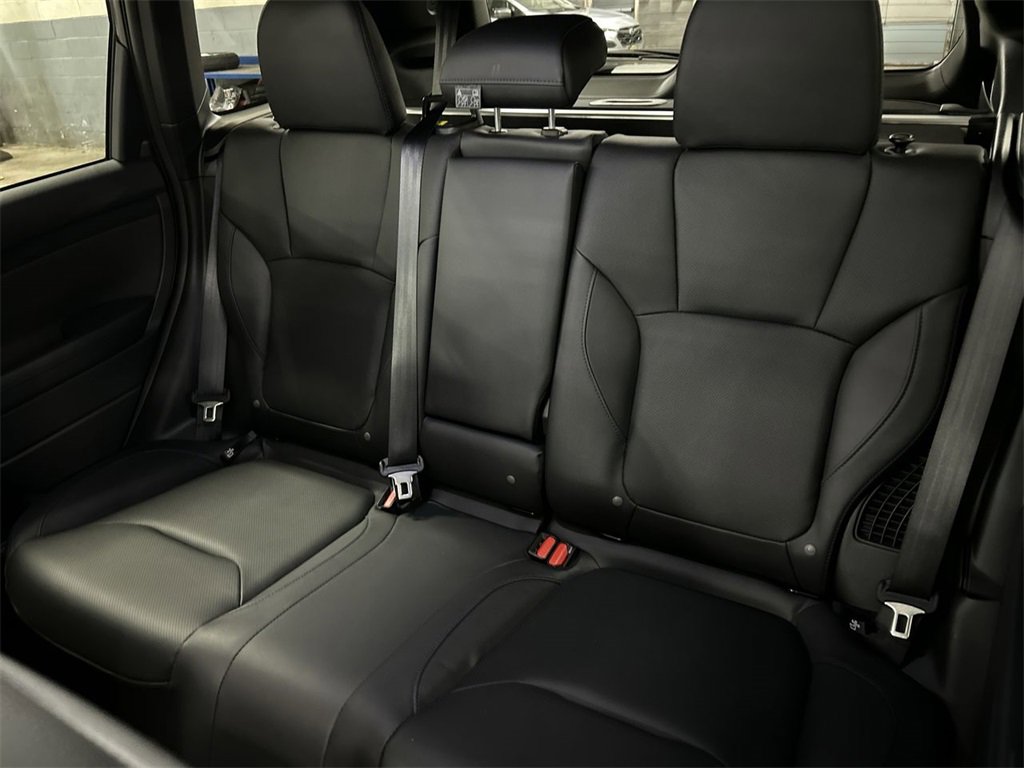 Certified 2025 Subaru Forester Limited w/ Popular Package image 23