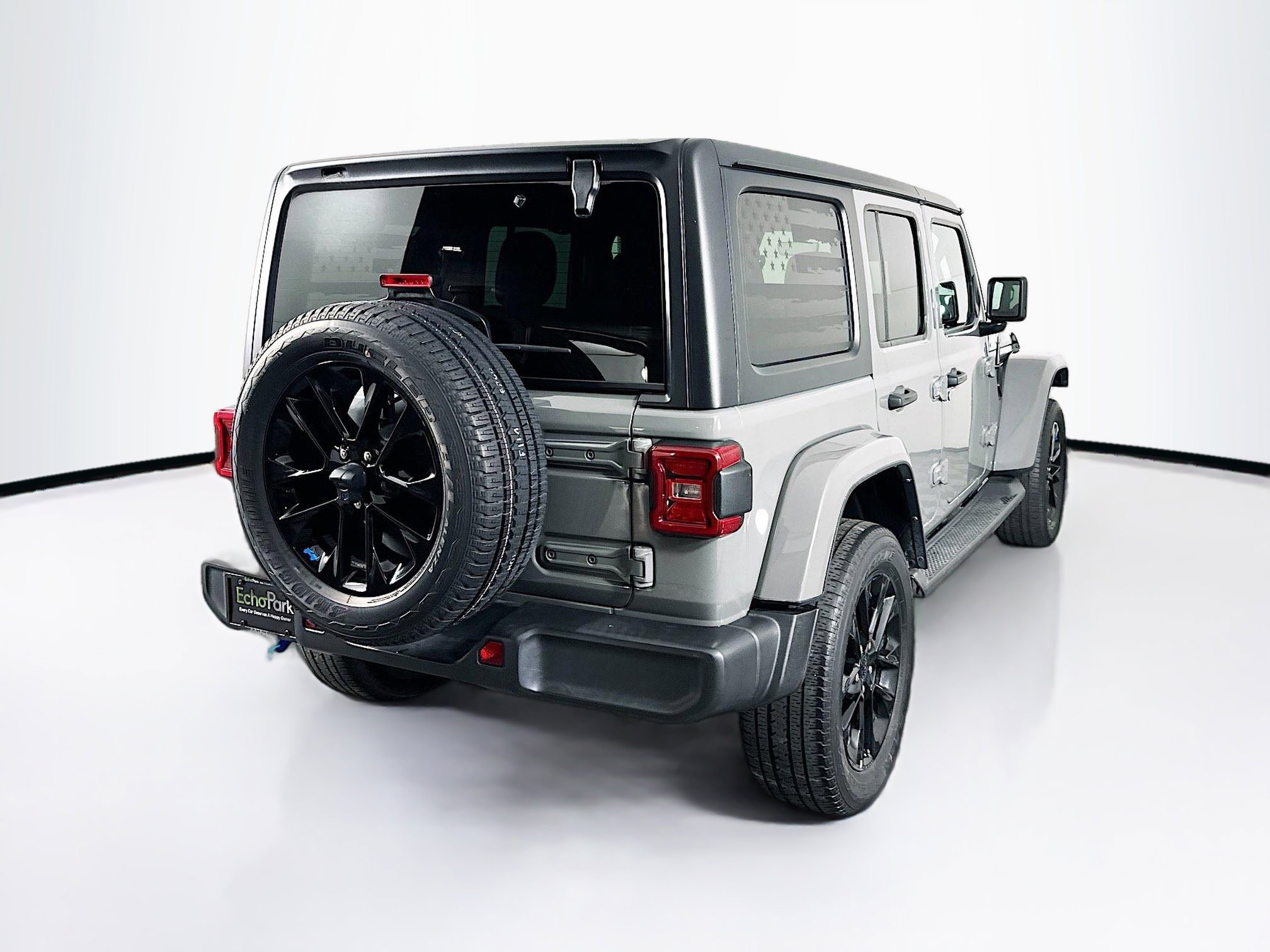 Used 2023 Jeep Wrangler Unlimited Sahara AWD/4WD image 9