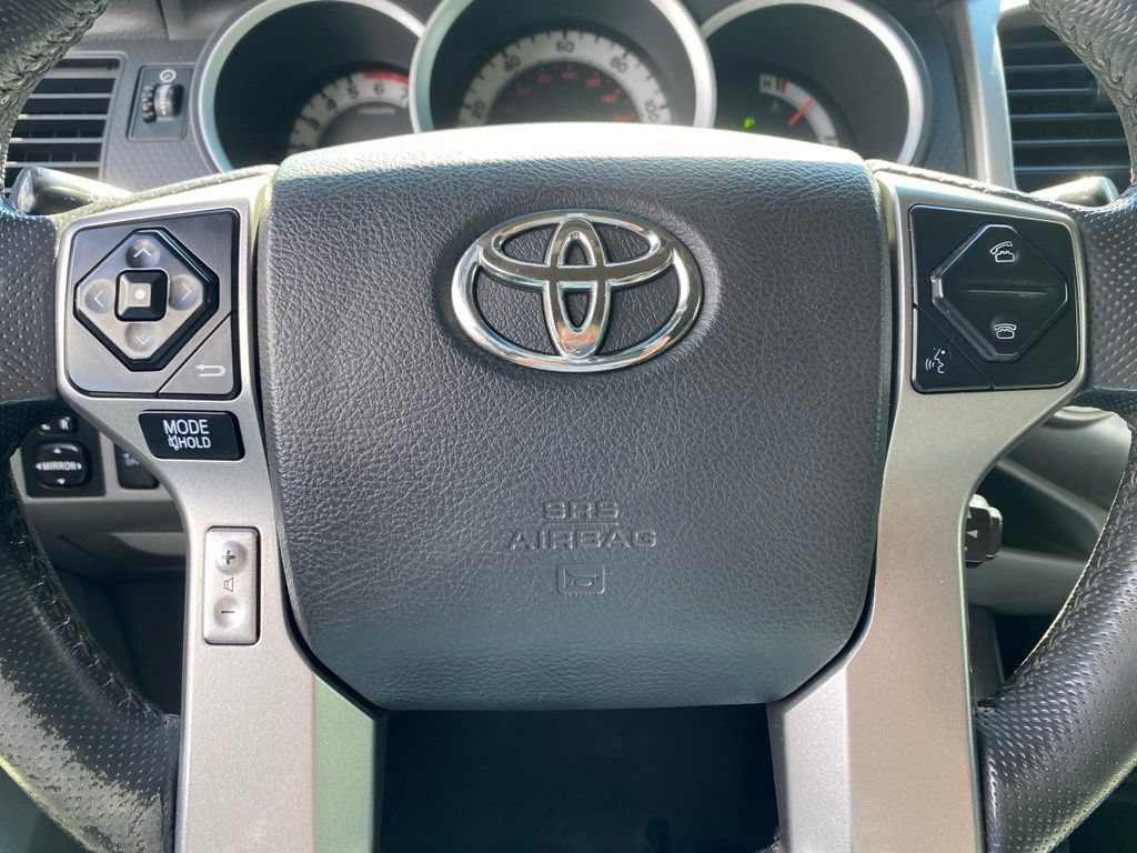 Used 2015 Toyota Tacoma 4x4 Double Cab image 25