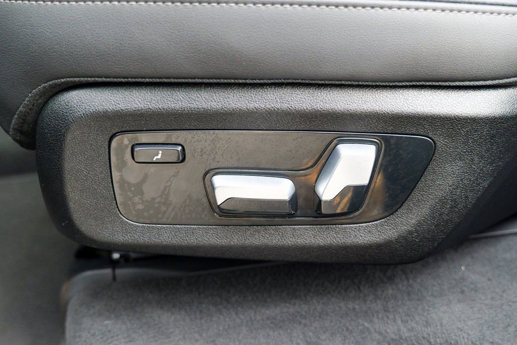 Used 2024 BMW X7 xDrive40i image 30