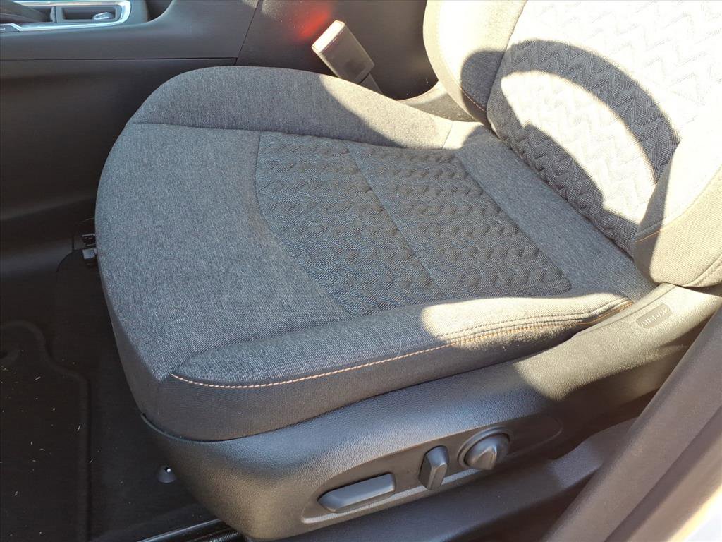 Used 2023 Chevrolet Equinox LT image 16