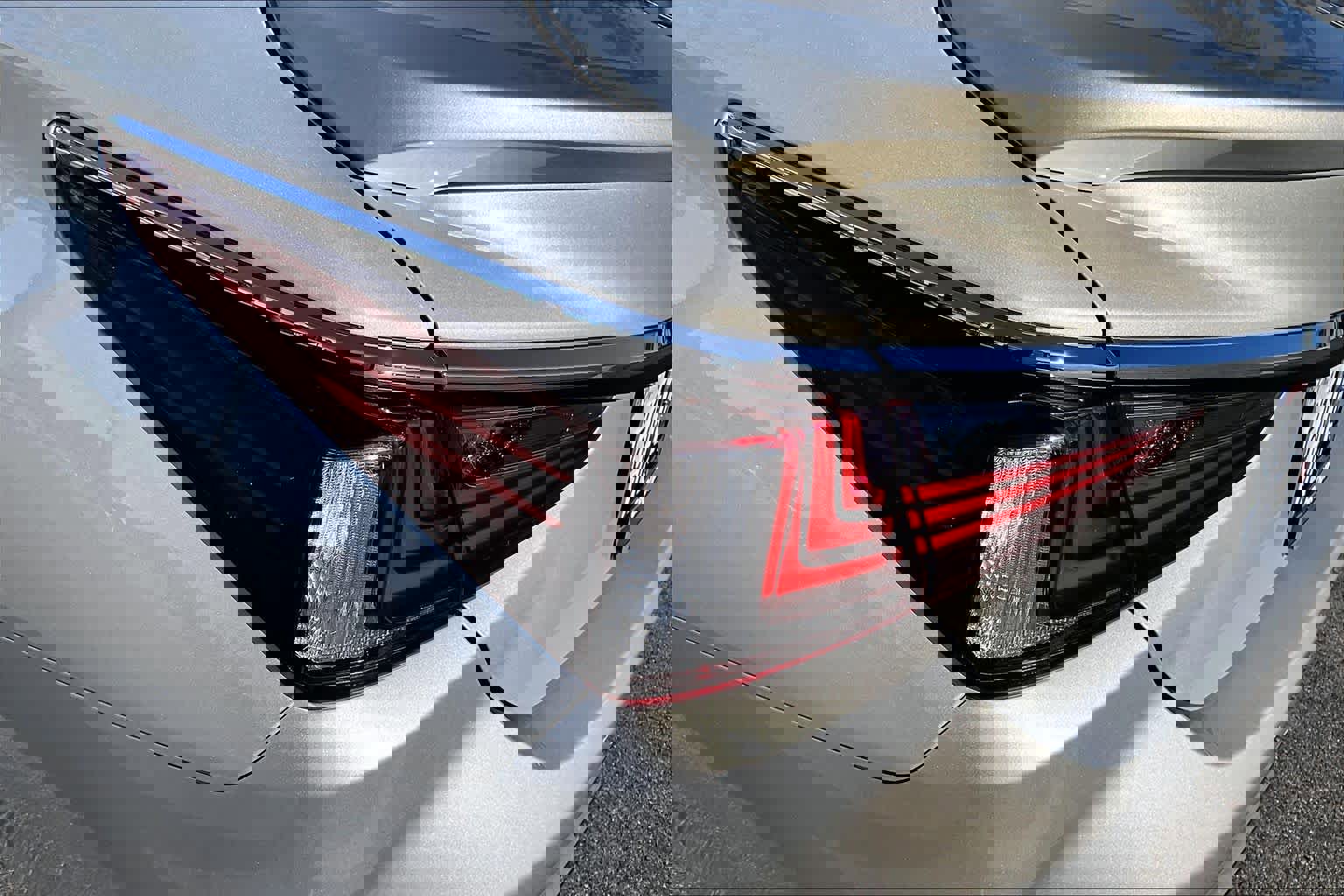 Used 2023 Lexus ES 300h w/ Premium Package image 27