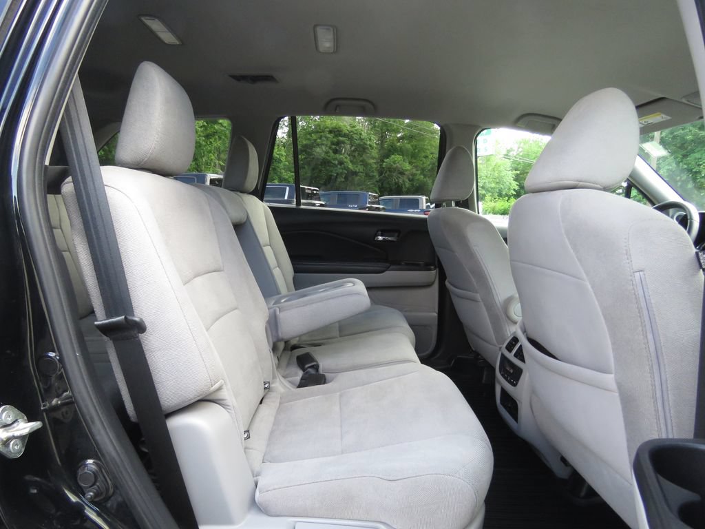 Used 2019 Honda Pilot EX image 16