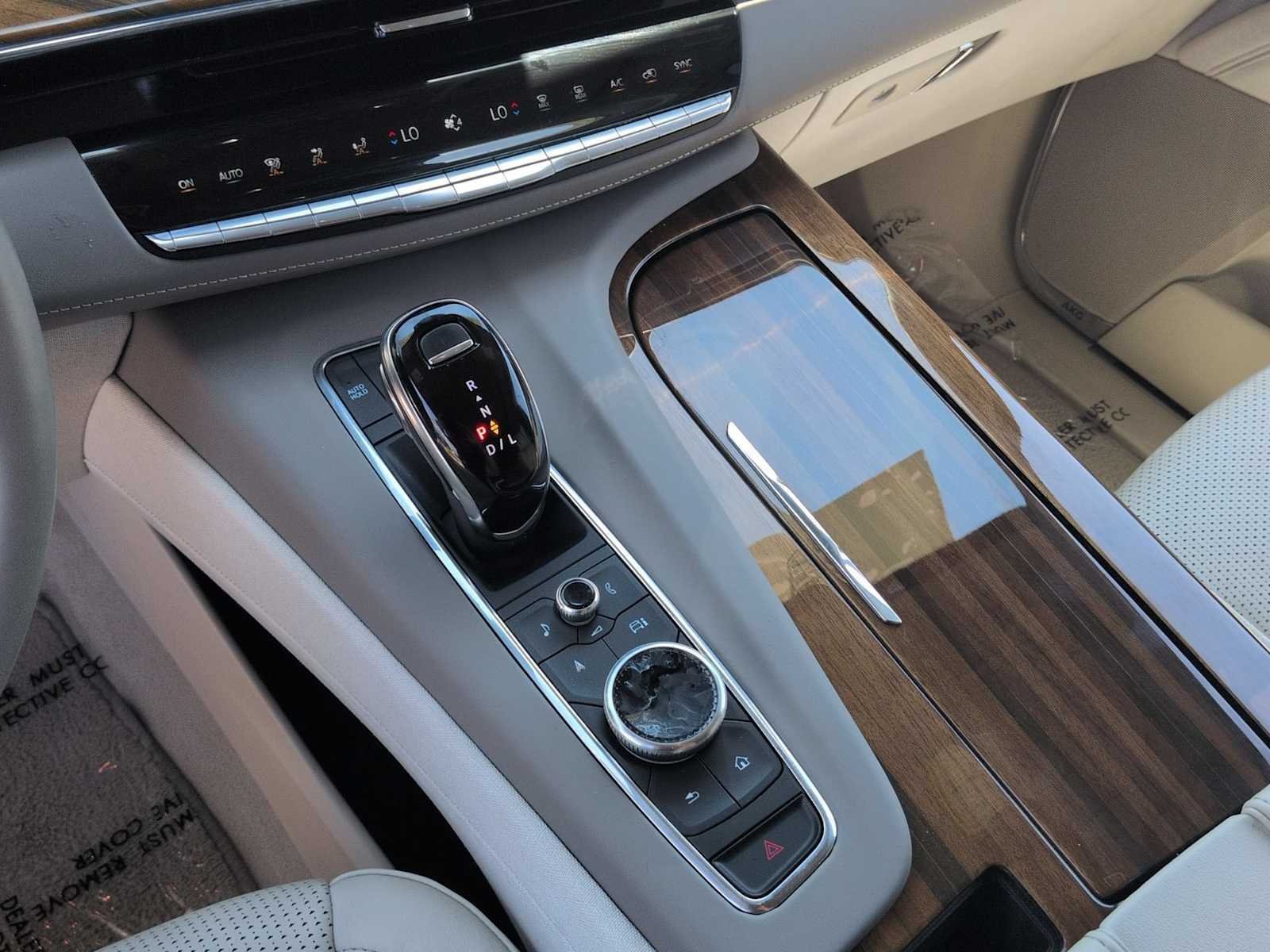 Certified 2024 Cadillac Escalade ESV Sport Platinum w/ LPO, ONYX Package AWD/4WD image 18