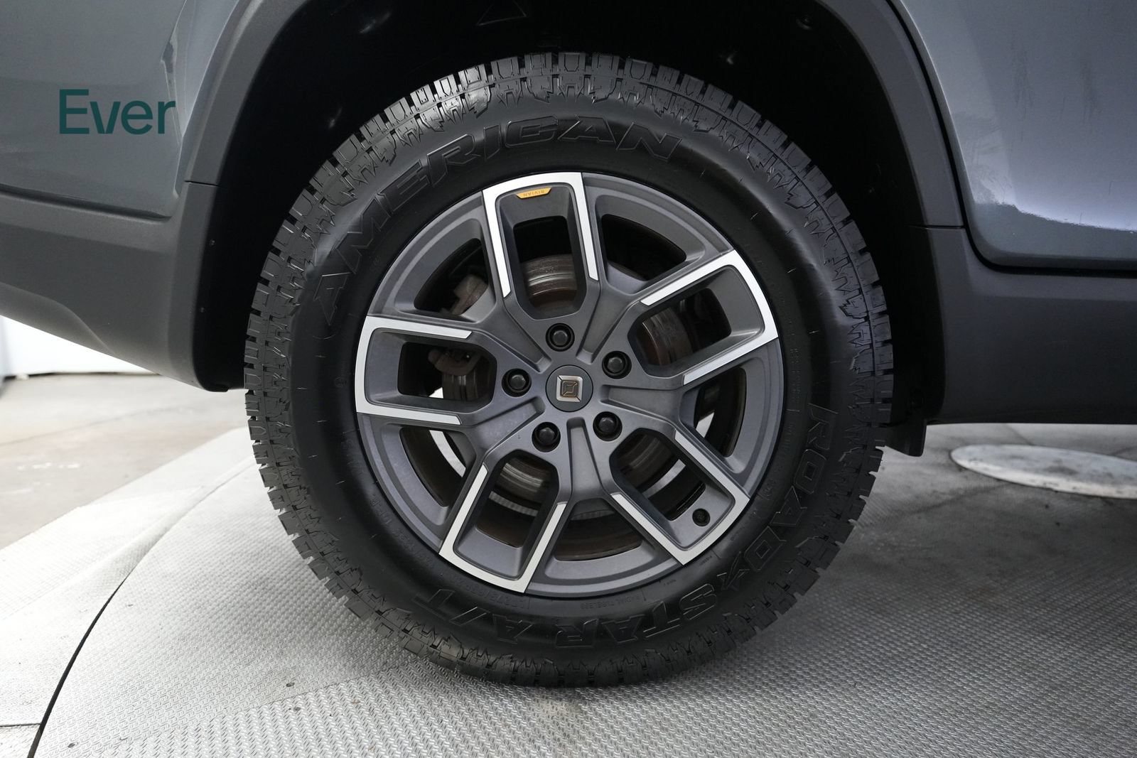 Used 2025 Rivian R1T Adventure Dual AWD/4WD image 21