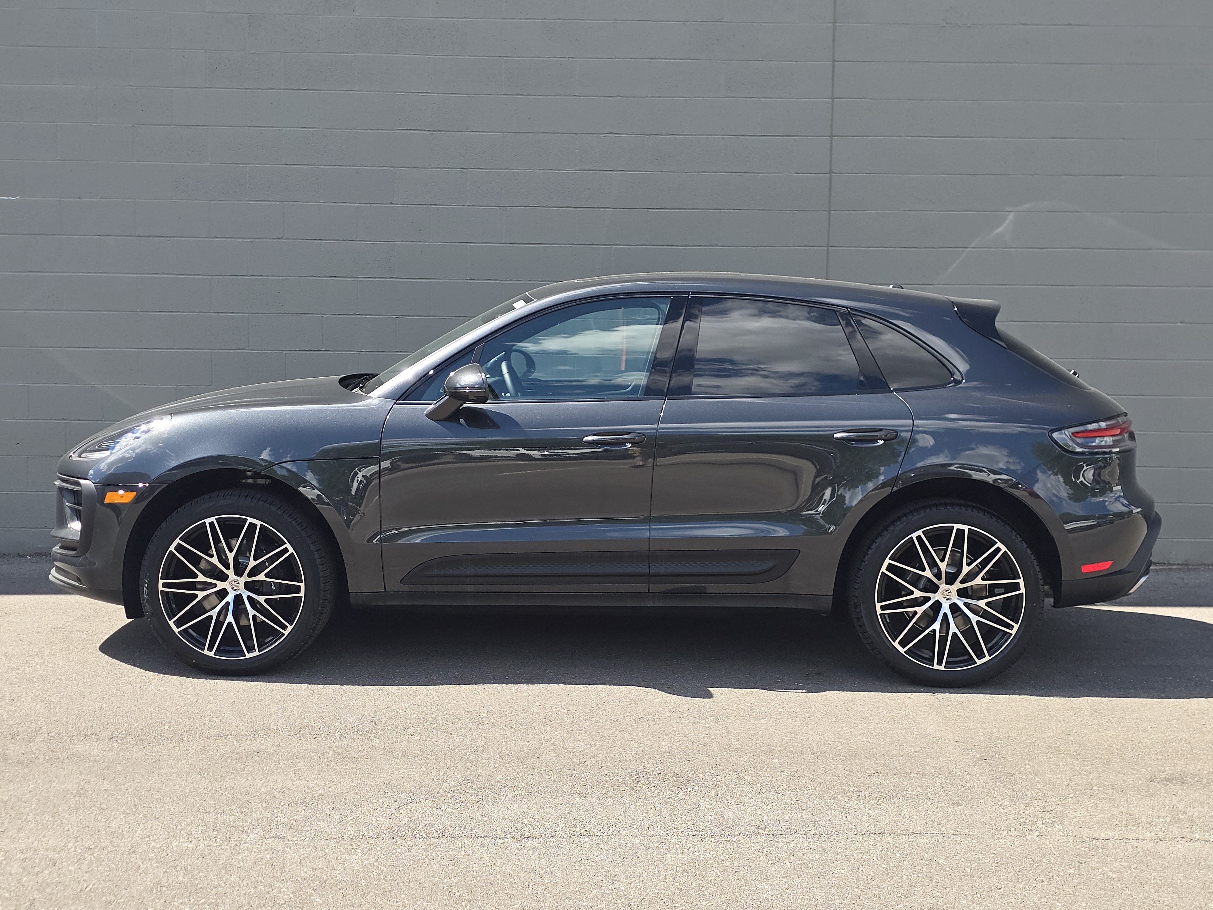 New 2026 Porsche Macan AWD/4WD image 2