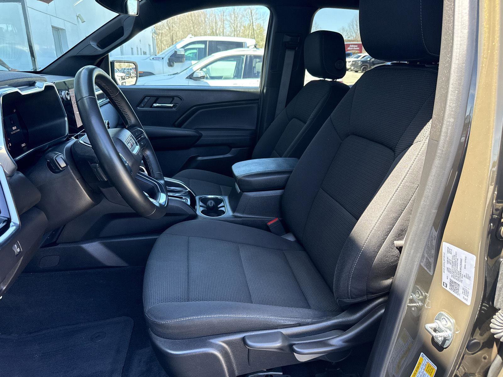 Used 2024 GMC Canyon Elevation w/ Trailering Package AWD/4WD image 11