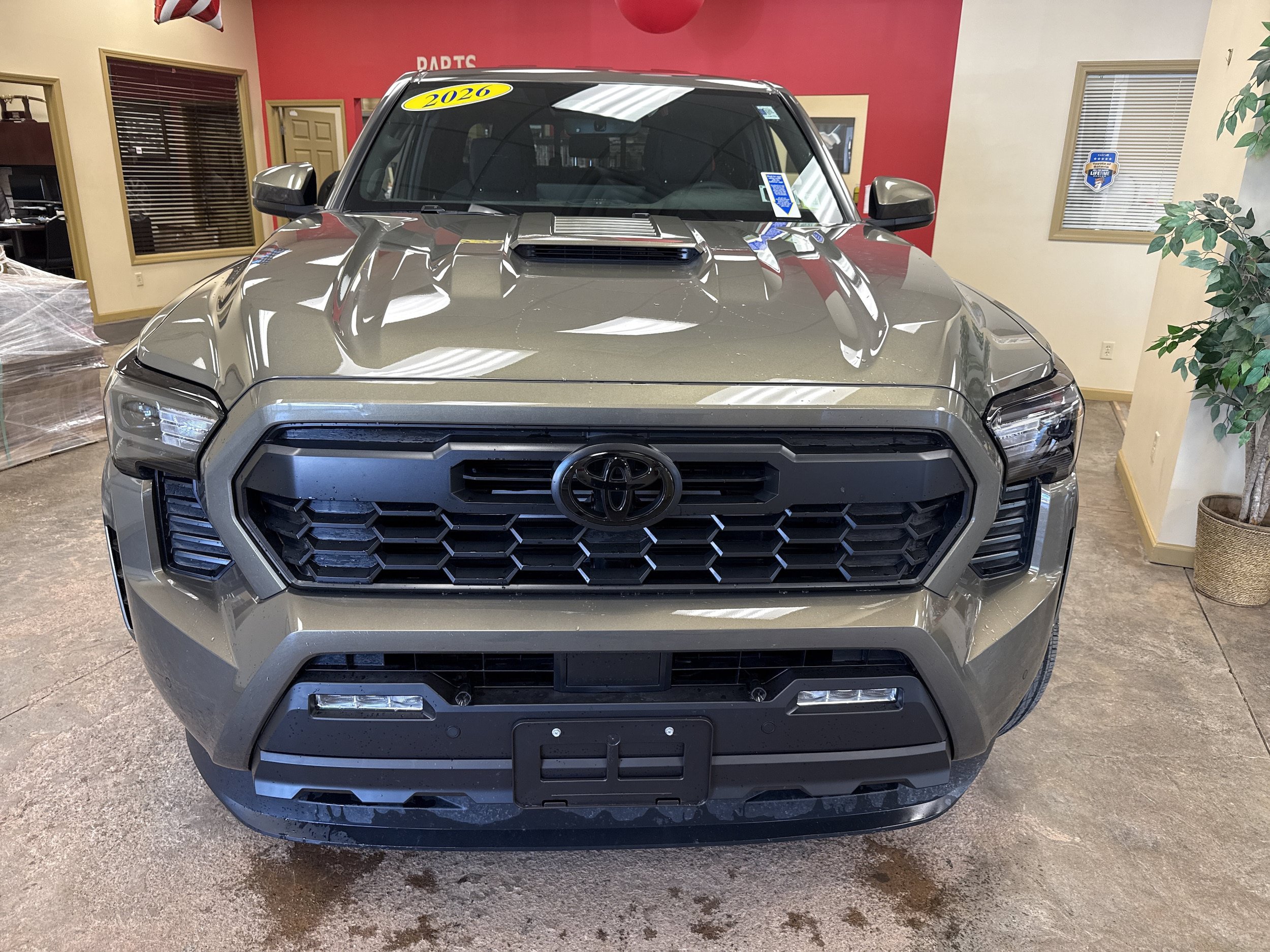 Used 2026 Toyota Tacoma TRD Sport w/ TRD Sport Upgrade Package AWD/4WD video 2