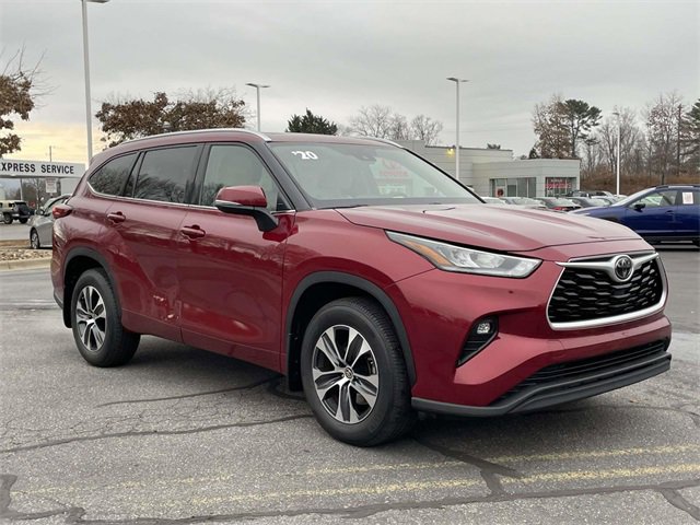 Used 2020 Toyota Highlander XLE image 7