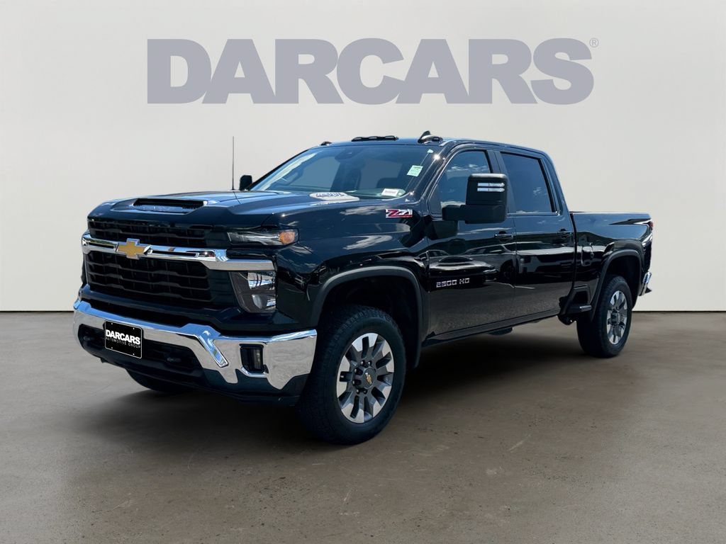 Used 2025 Chevrolet Silverado 2500 LT AWD/4WD image 3