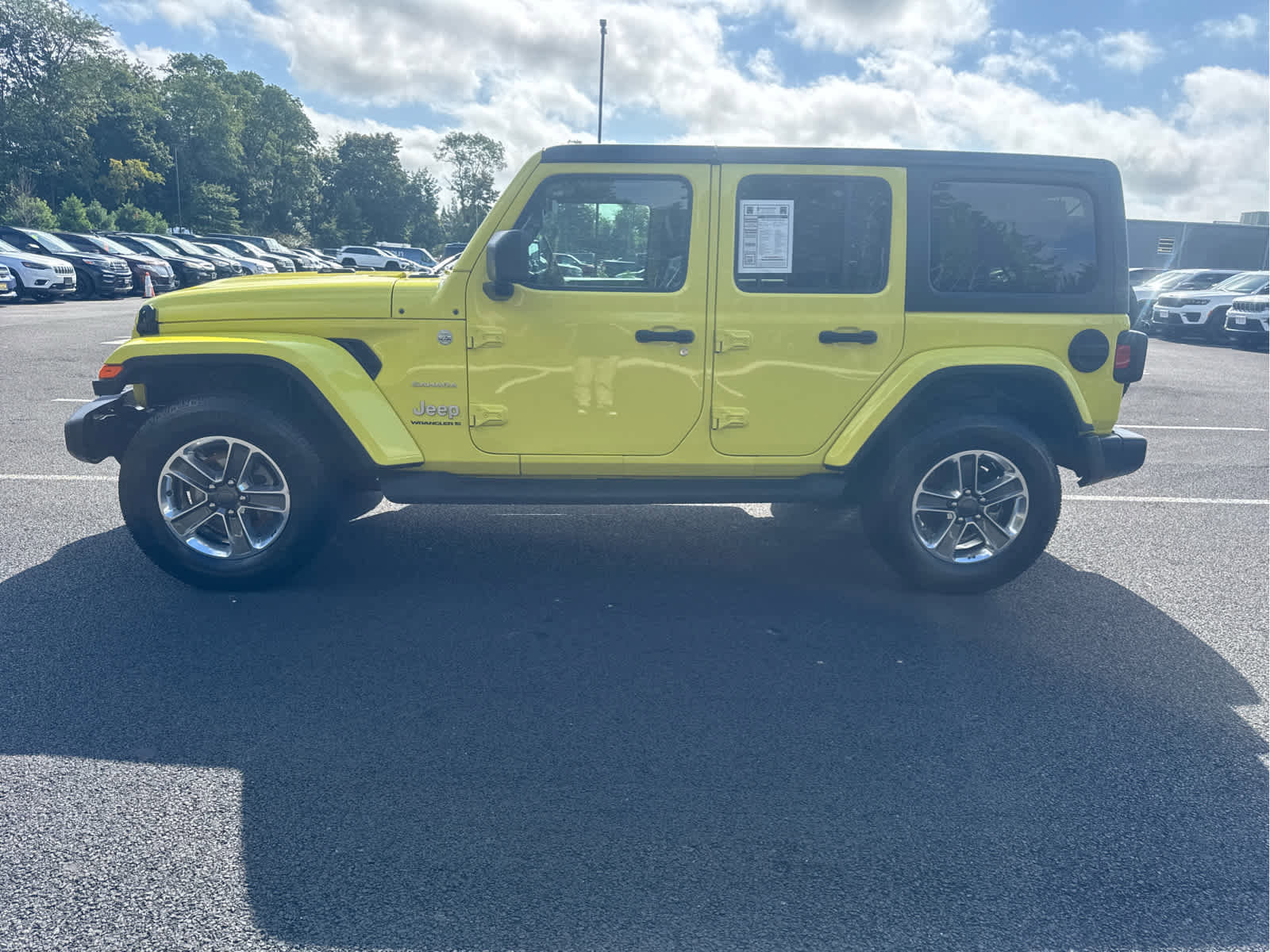 Certified 2023 Jeep Wrangler Sahara w/ Cold Weather Group image 6