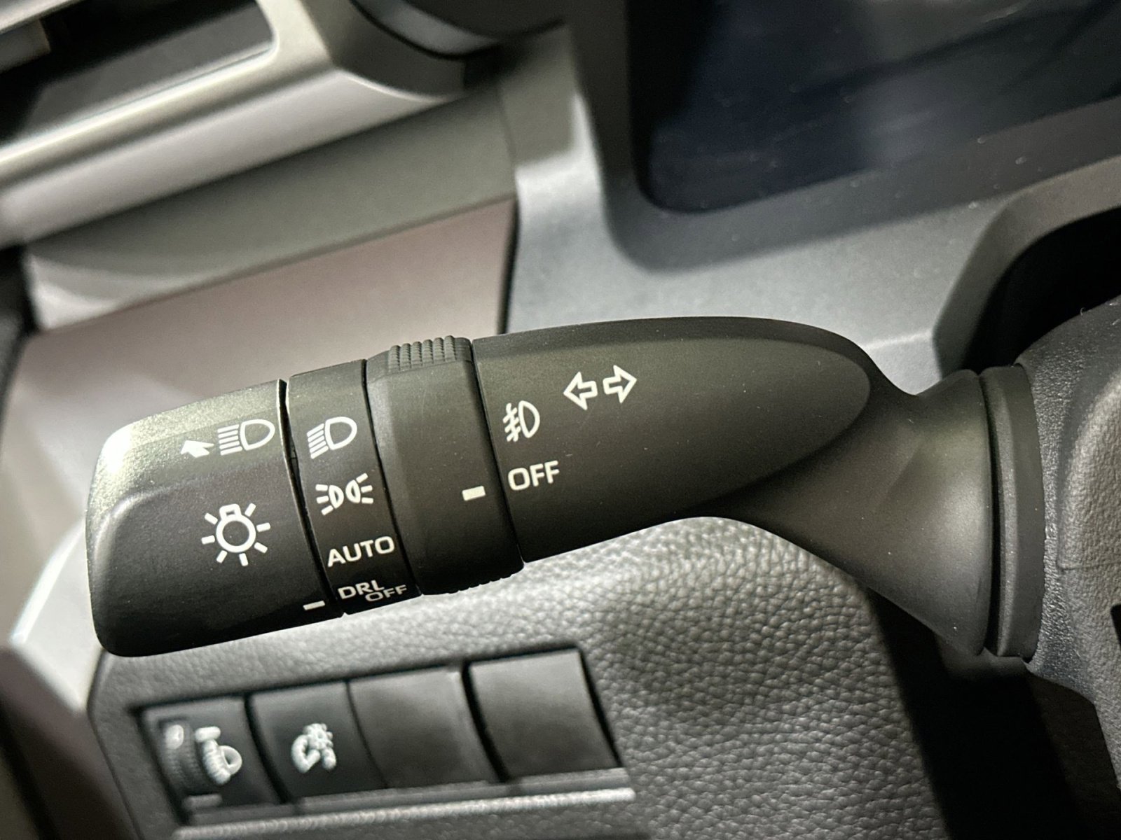 Used 2024 Toyota Tacoma SR5 image 29