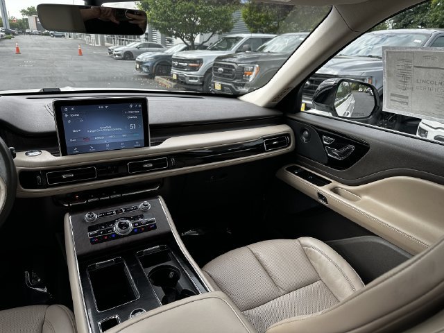 Certified 2023 Lincoln Aviator Grand Touring w/ Equipment Group 301A AWD/4WD image 17