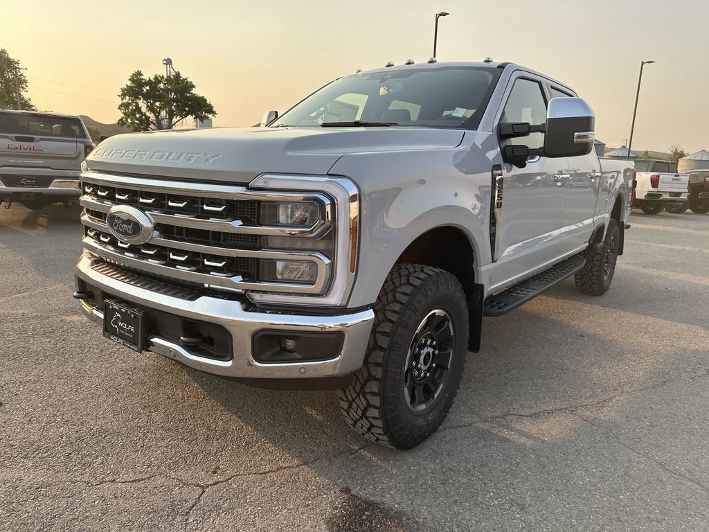 New 2026 Ford F250 4x4 Crew Cab Super Duty image 4