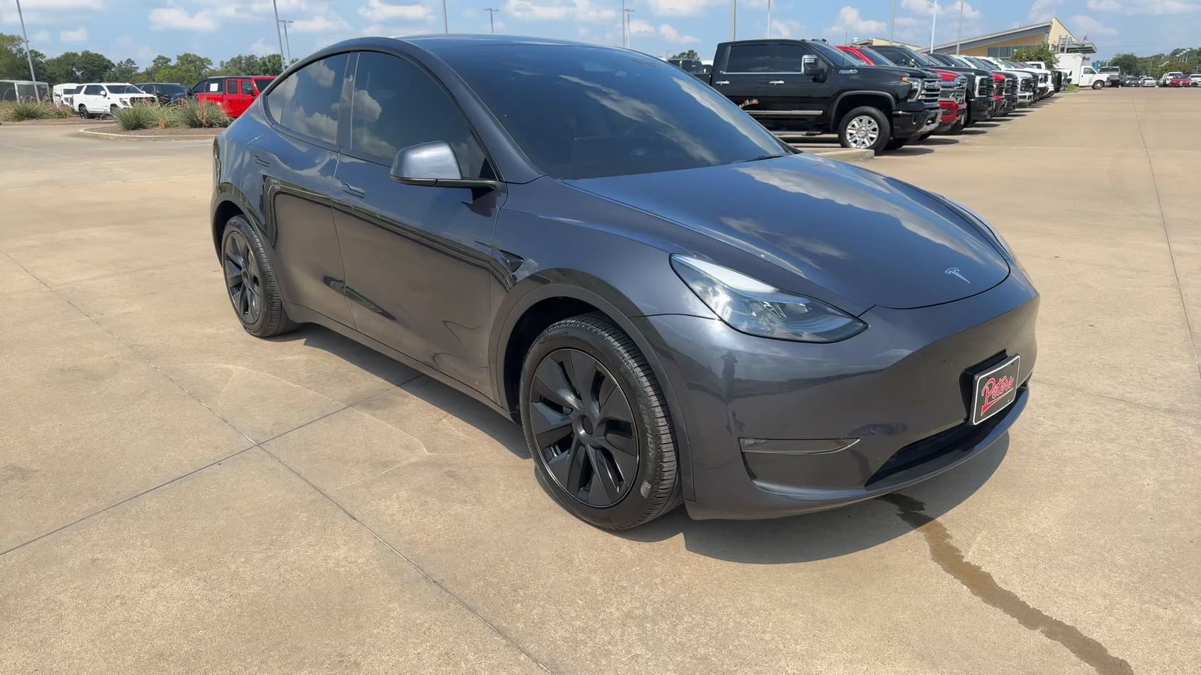 Used 2025 Tesla Model Y Long Range AWD/4WD image 2