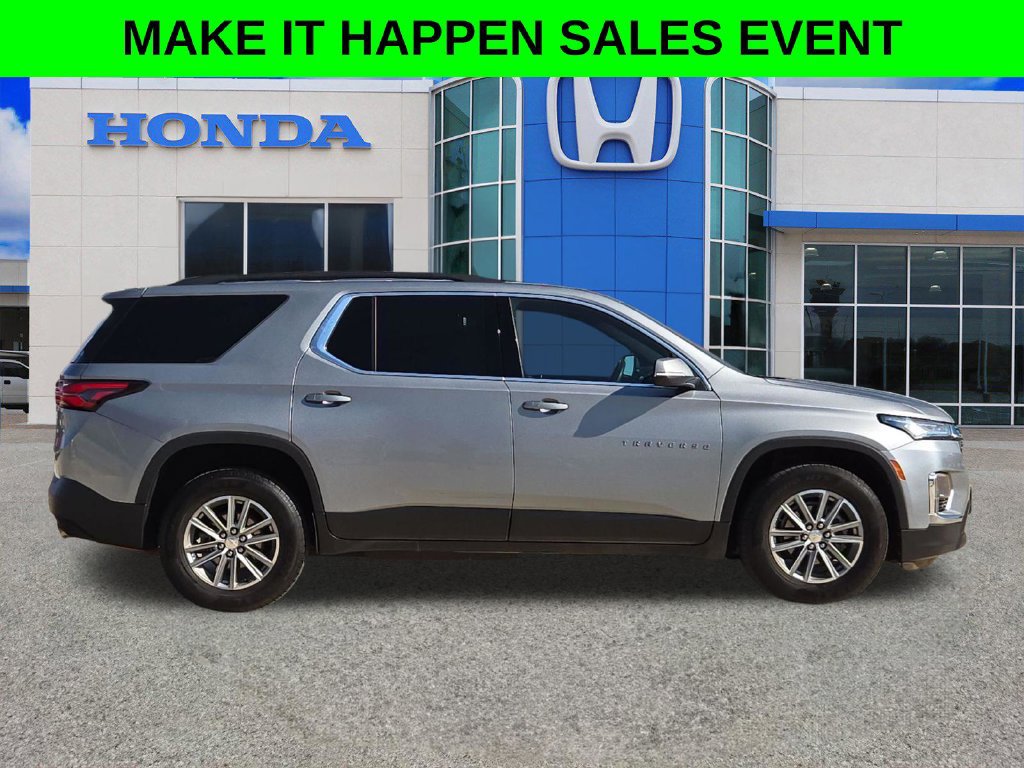 Used 2023 Chevrolet Traverse LT AWD/4WD image 2