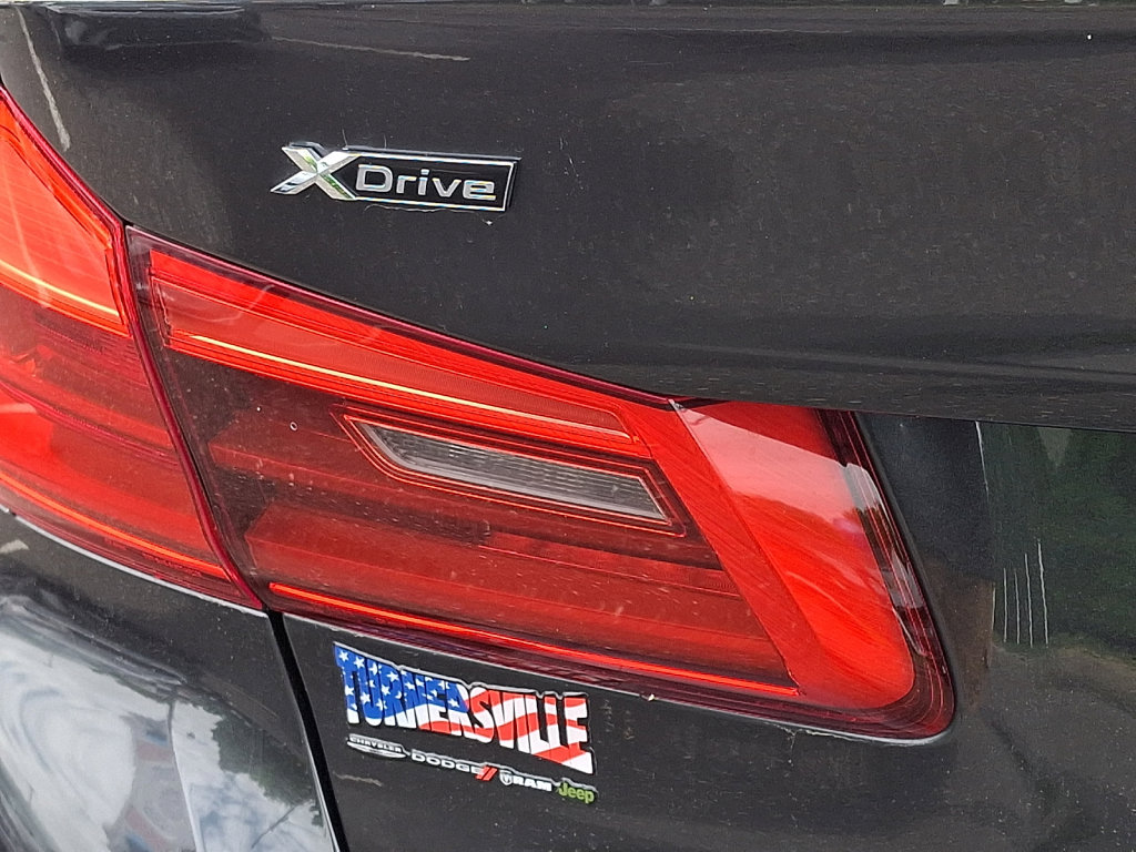 Used 2018 BMW 530i xDrive AWD/4WD image 17