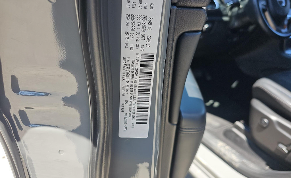 Used 2020 Jeep Grand Cherokee Altitude AWD/4WD image 34