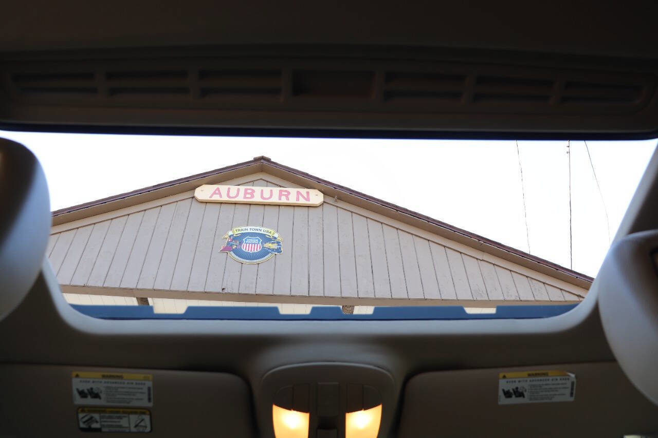 Used 2012 Mercedes-Benz GL 450 4MATIC image 23