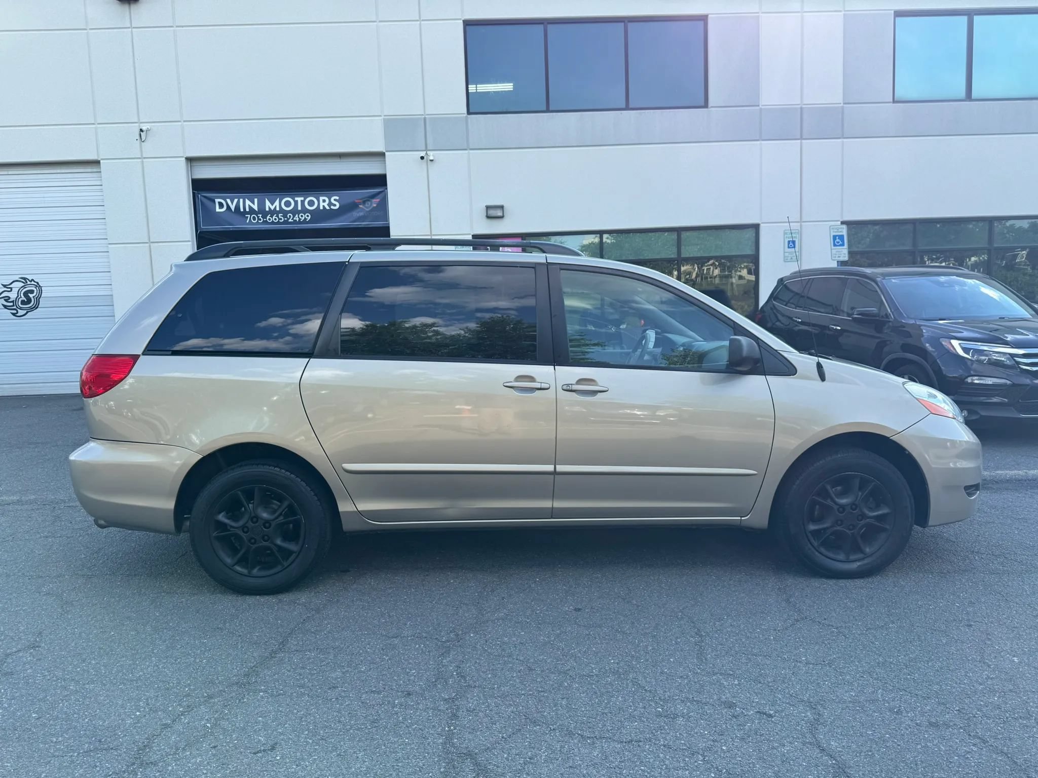 Used 2006 Toyota Sienna LE AWD/4WD image 3