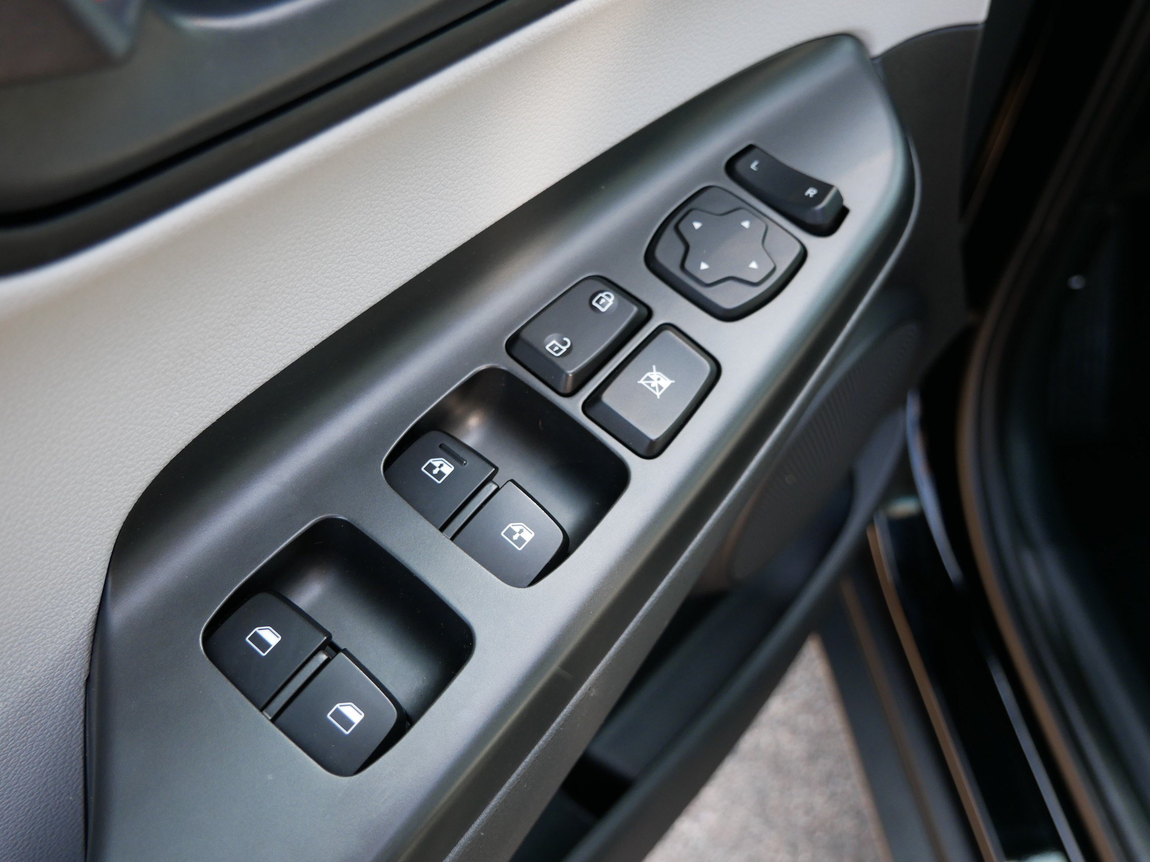 Used 2023 Hyundai Kona SEL FWD image 19