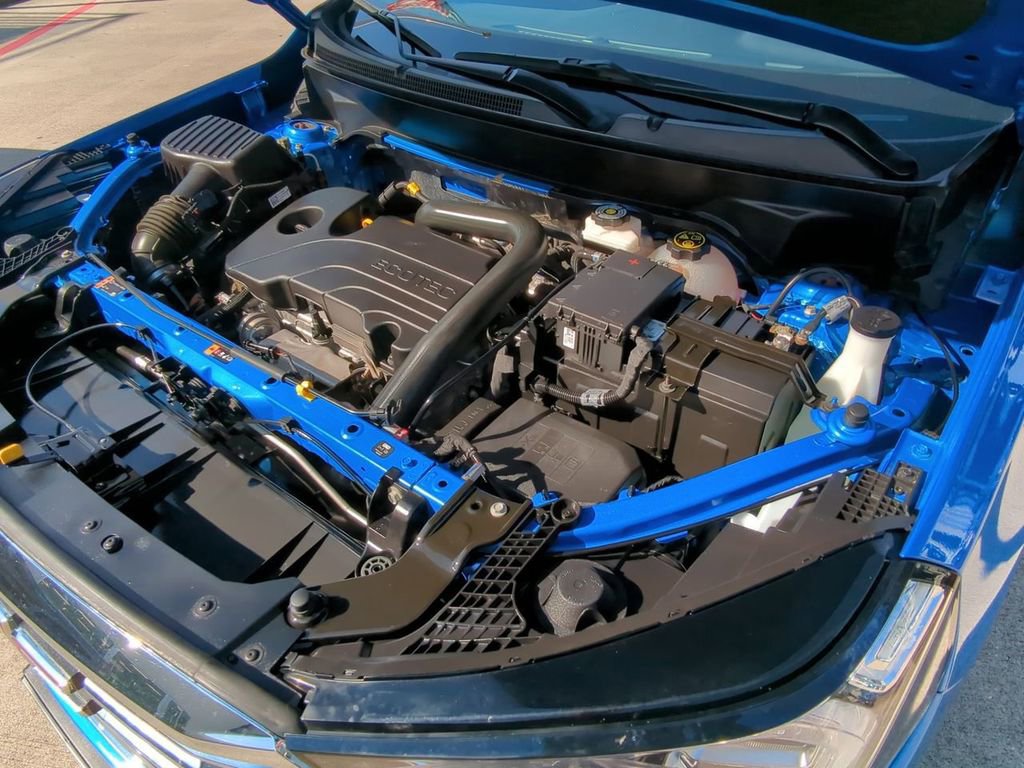 Used 2024 GMC Terrain SLT image 32