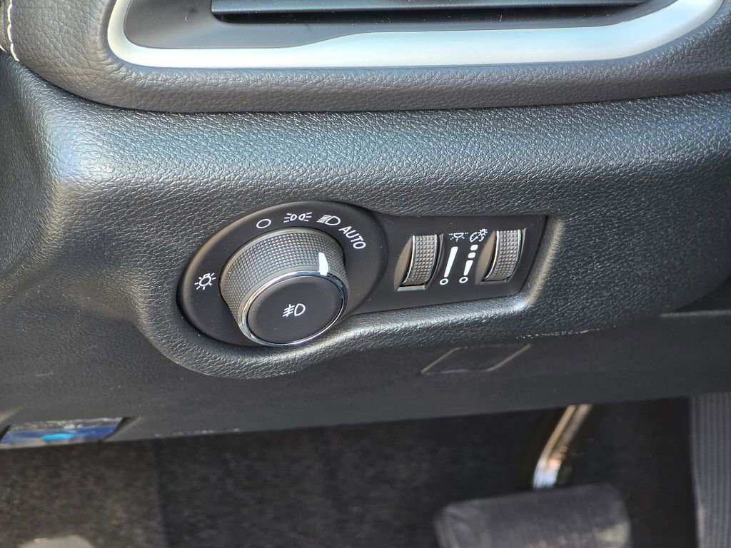 New 2026 Chrysler Pacifica Select image 31