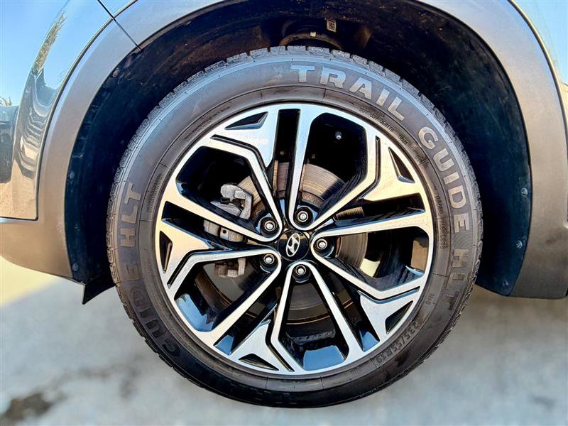 Used 2020 Hyundai Santa Fe Limited AWD/4WD image 37