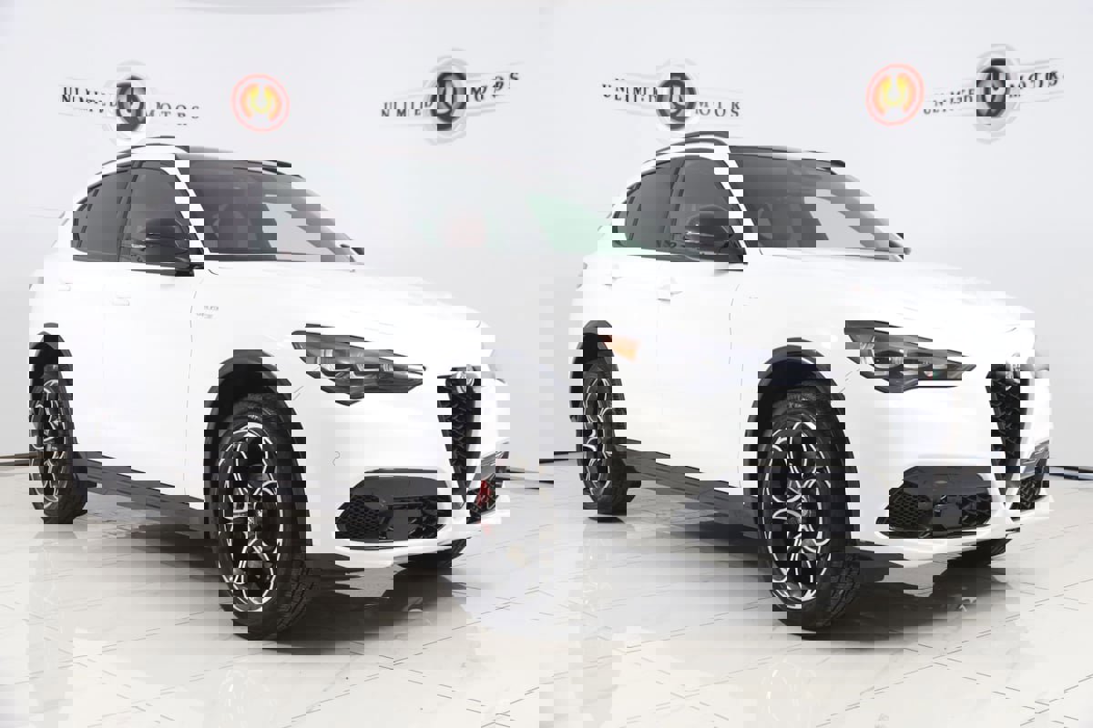 Used 2024 Alfa Romeo Stelvio Veloce image 27