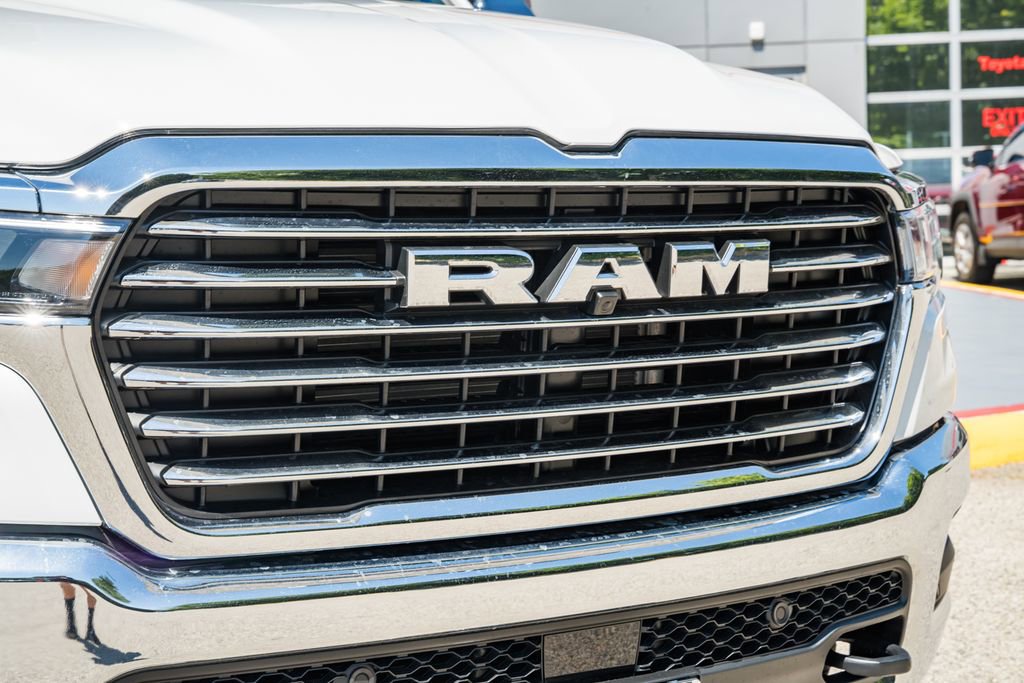 New 2026 RAM 1500 Laramie AWD/4WD image 11