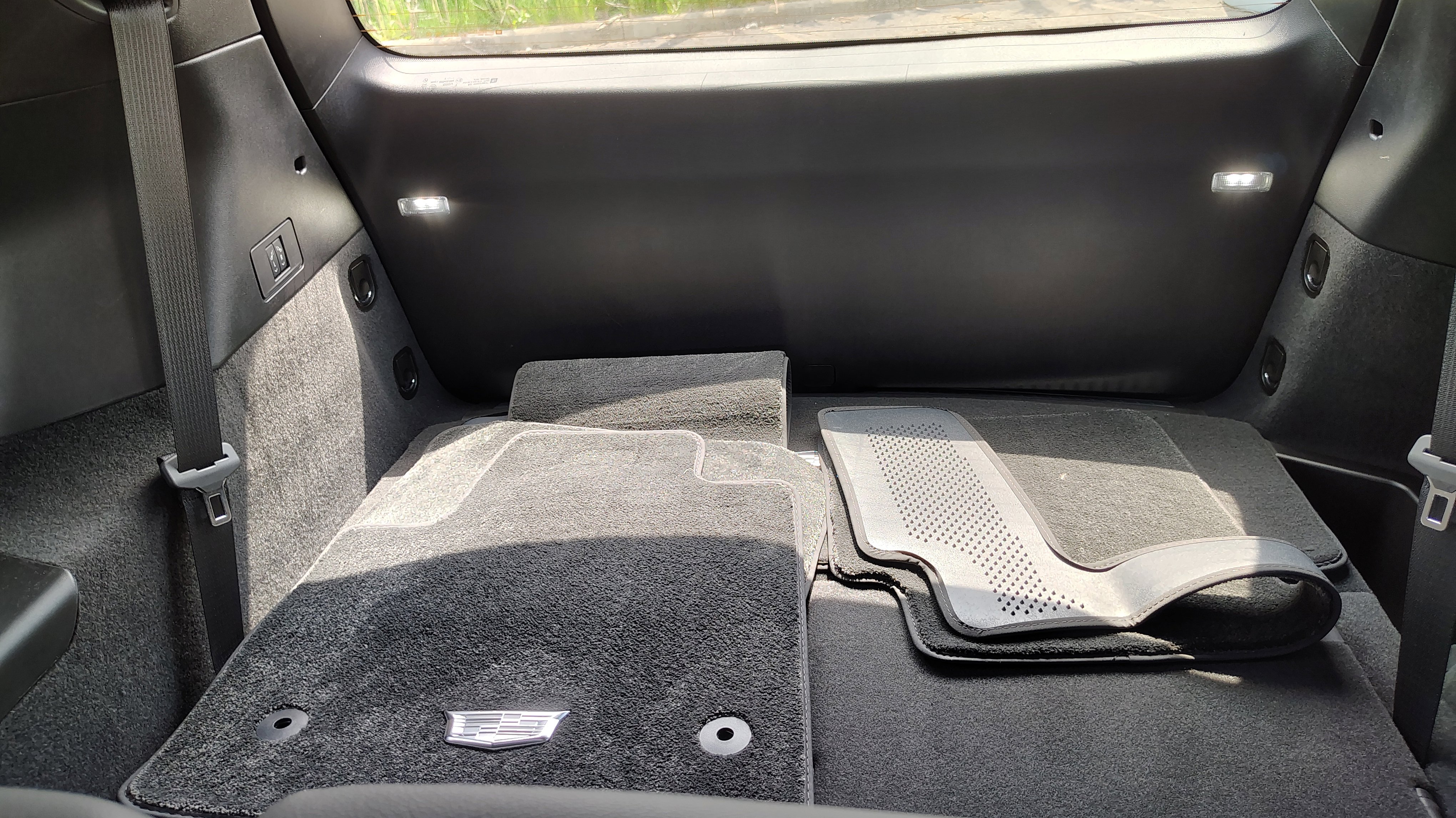 New 2025 Cadillac XT6 Luxury w/ LPO, Premium Carpet Package image 38