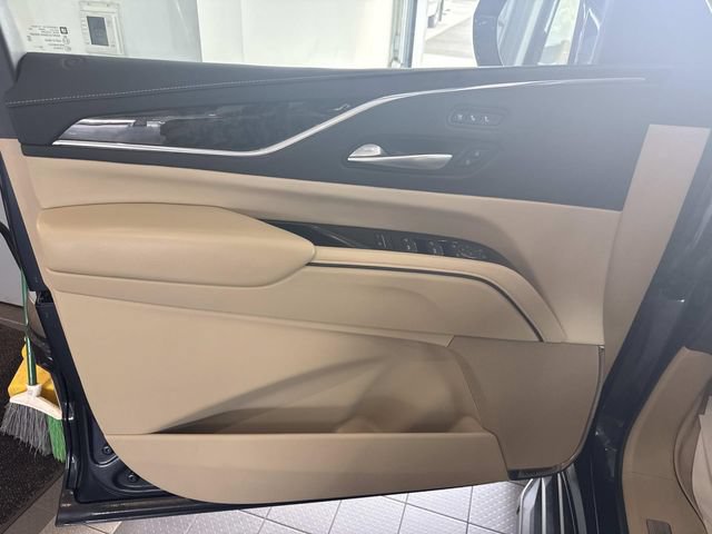 Certified 2024 Cadillac Escalade Premium Luxury w/ LPO, Floor Liner Package AWD/4WD image 44