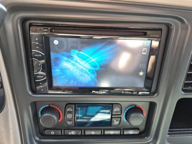Used 2007 GMC Sierra 2500 SLT w/ Onstar Plus Package AWD/4WD image 28