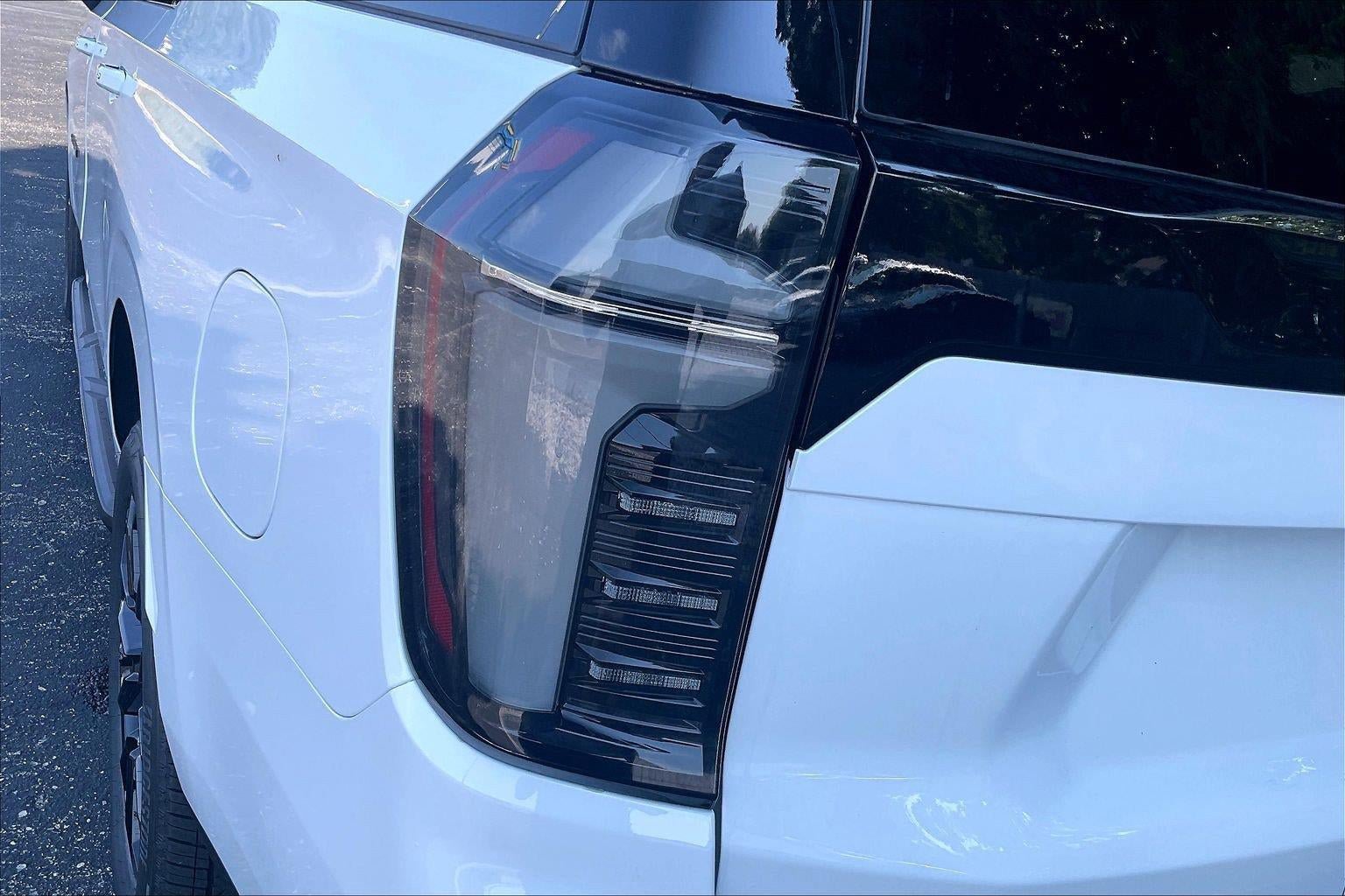 New 2026 Chevrolet Suburban LT AWD/4WD image 22