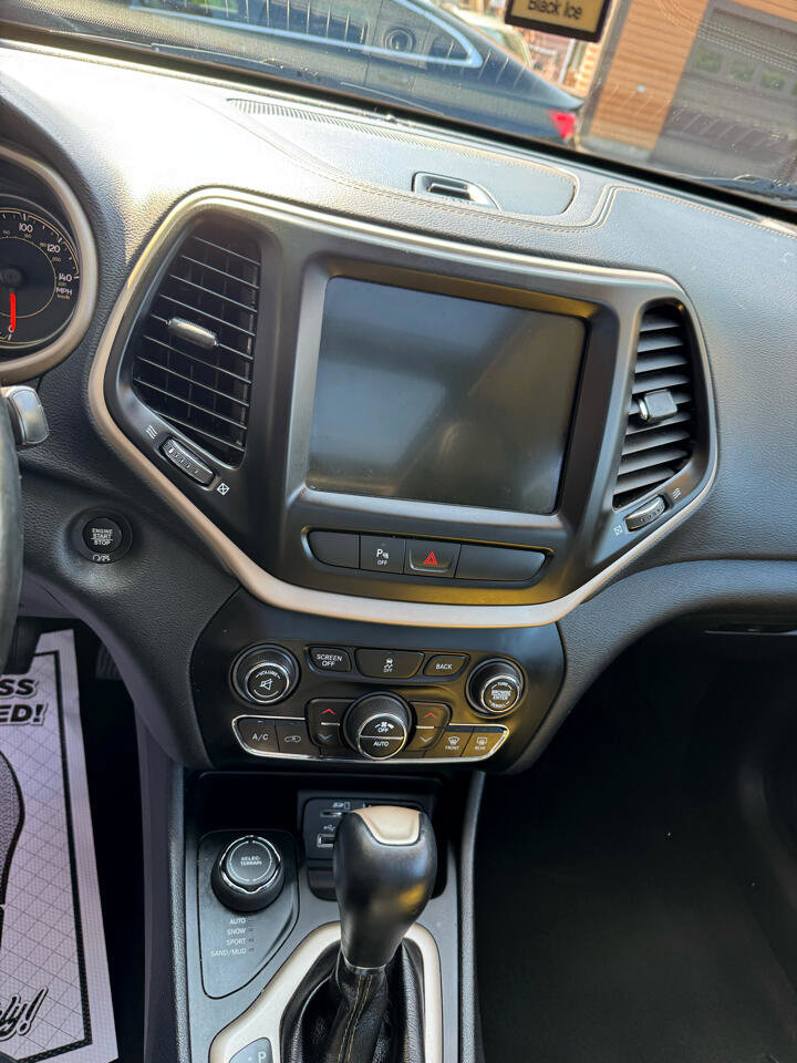 Used 2018 Jeep Cherokee Limited w/ High Altitude Package image 10