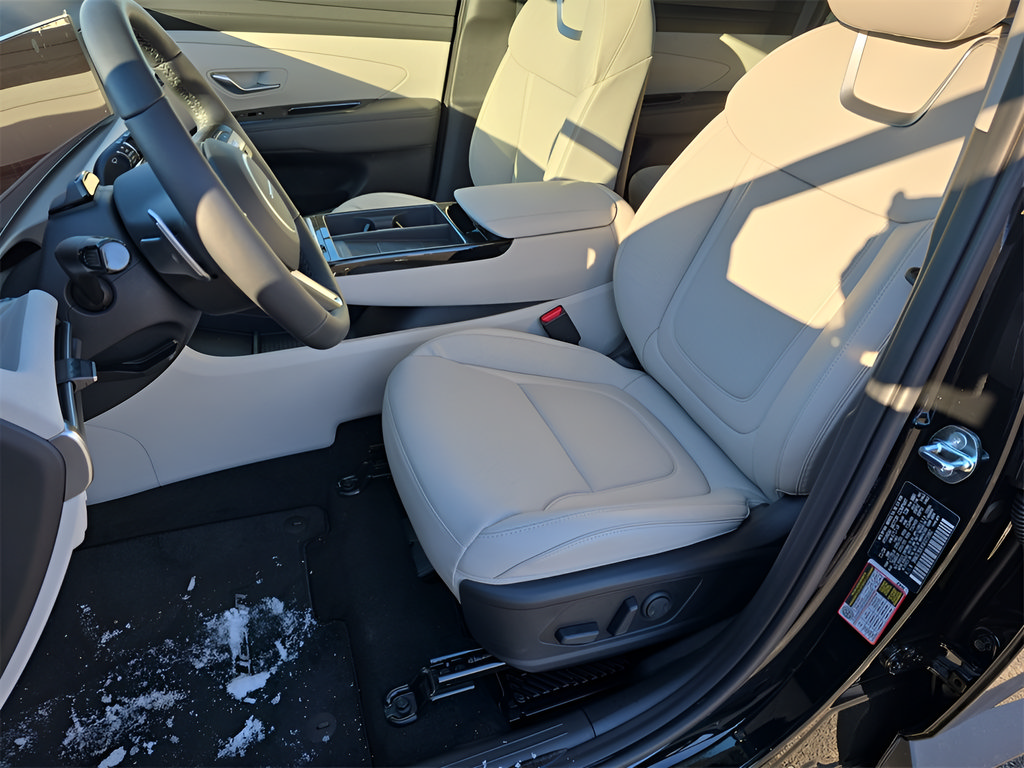 Certified 2025 Hyundai Tucson Limited FWD image 16