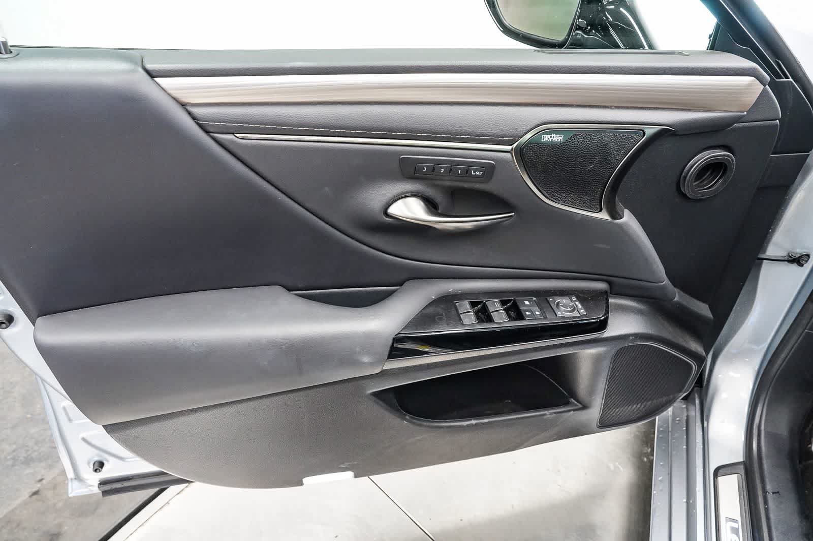 Certified 2024 Lexus ES 350 F Sport w/ Accessory Package (Z1) FWD image 22