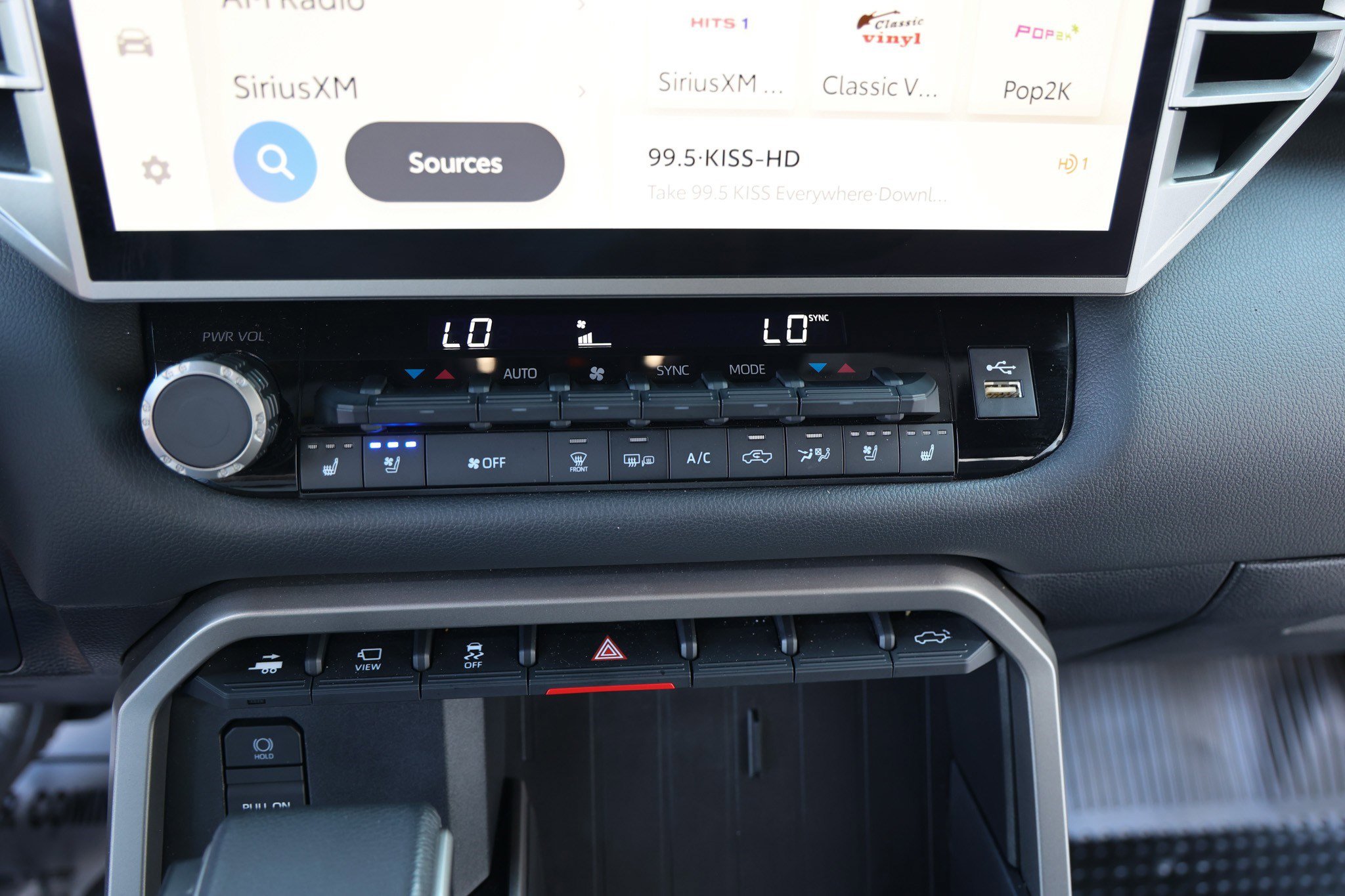 Used 2025 Toyota Tundra Limited image 28