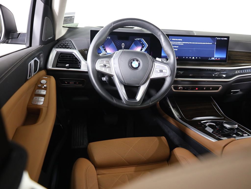 Used 2025 BMW X7 xDrive40i AWD/4WD image 32