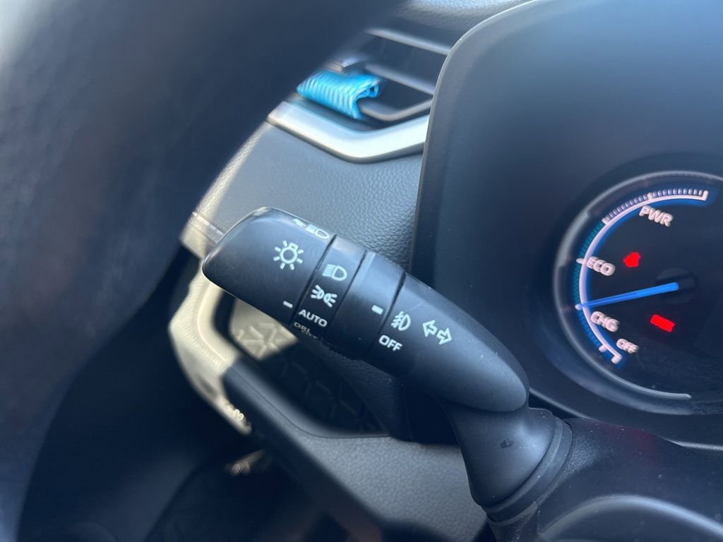 Used 2023 Toyota RAV4 AWD Hybrid image 13