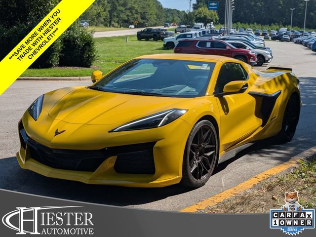 Used 2025 Chevrolet Corvette Z06 w/ Stealth Interior Trim Package RWD image 8