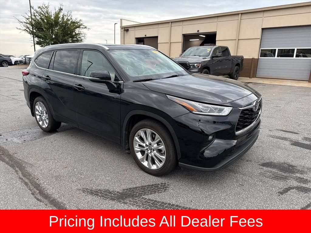 Used 2020 Toyota Highlander Limited AWD/4WD image 1