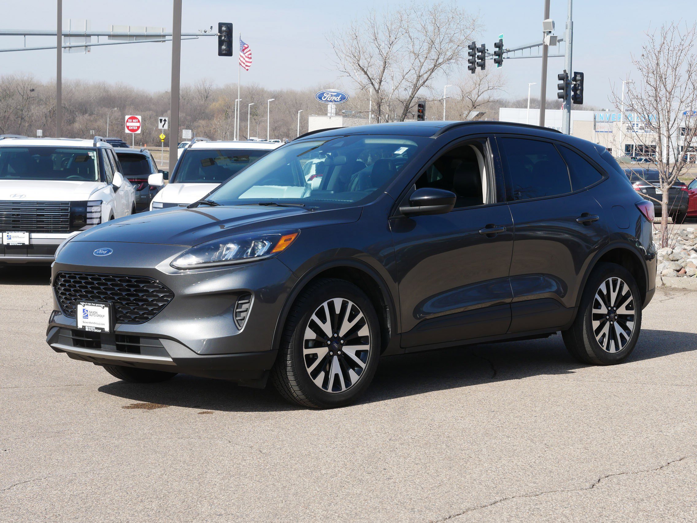 Used 2020 Ford Escape SE Sport AWD/4WD image 2