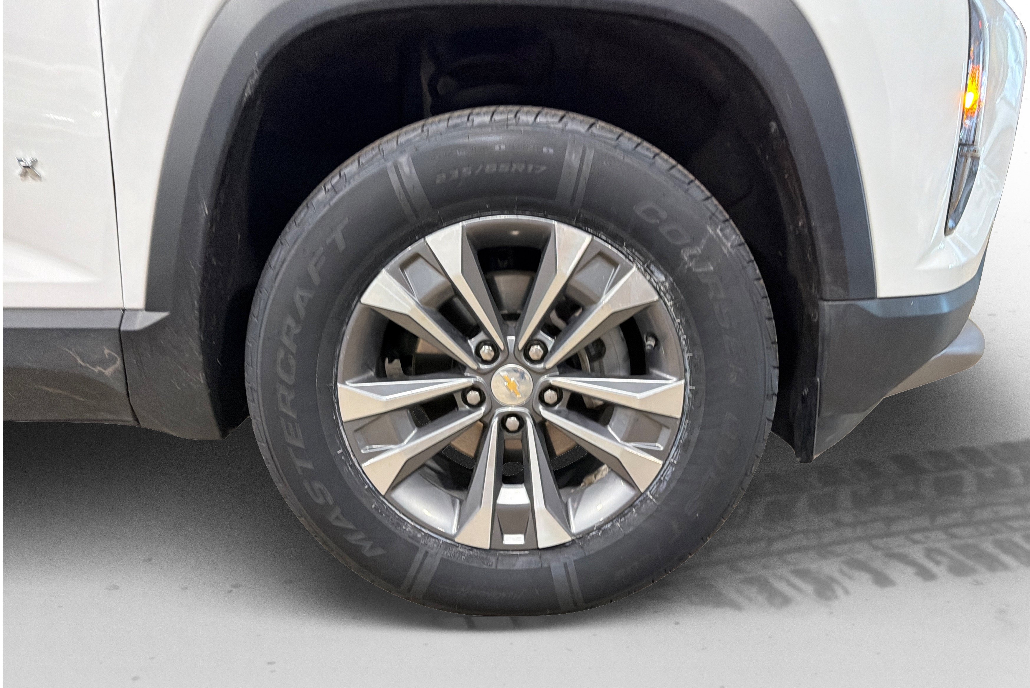 Used 2026 Chevrolet Equinox LT FWD image 48