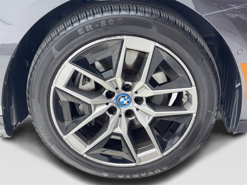 Used 2024 BMW i5 eDrive40i image 55