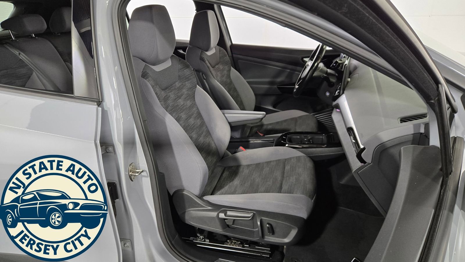 Used 2022 Volkswagen ID.4 Pro AWD/4WD image 32