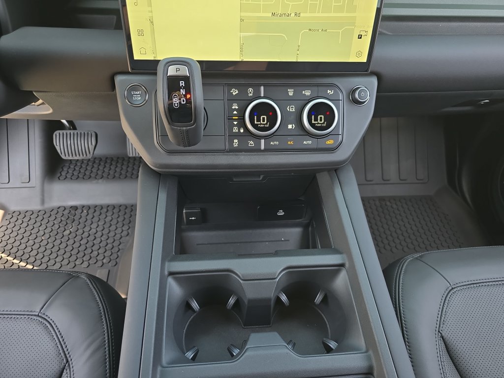 New 2026 Land Rover Defender 110 Trophy Edition AWD/4WD image 26